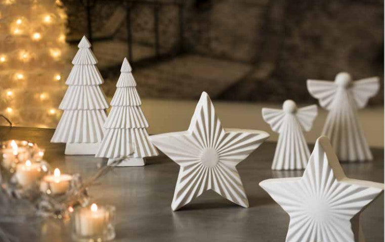 Keramikfigur Engel 15cm groß Weihnachten Dekoration weiß