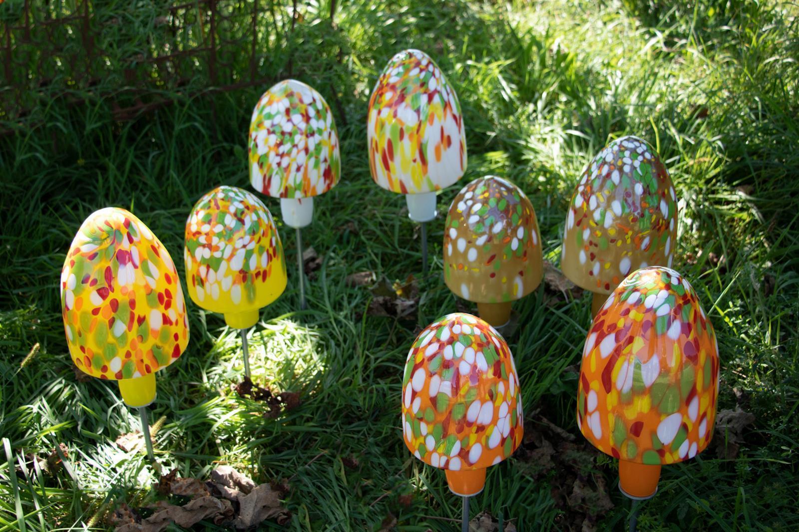 Glas-Hut-Pilz 33cm Gartenflair inkl. Stab
